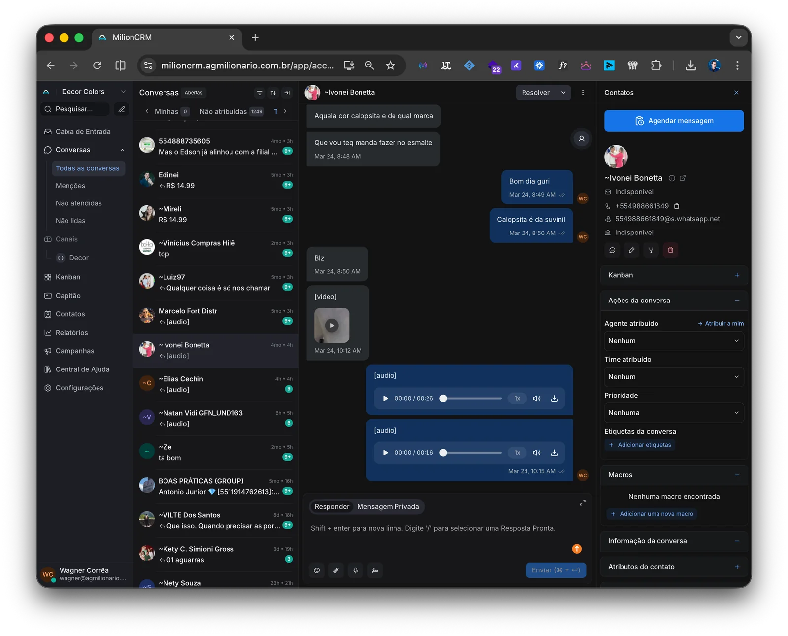 Tela do MilionCRM: caixa de entrada com as conversas do WhatsApp, a conversa aberta e o painel do contato